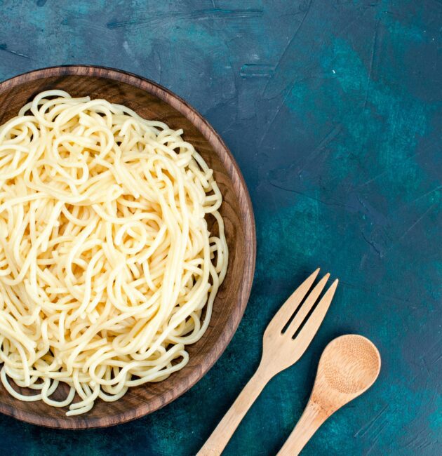 Spageti saldajā mērcē