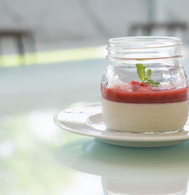 Panna cotta ar ievārījumu