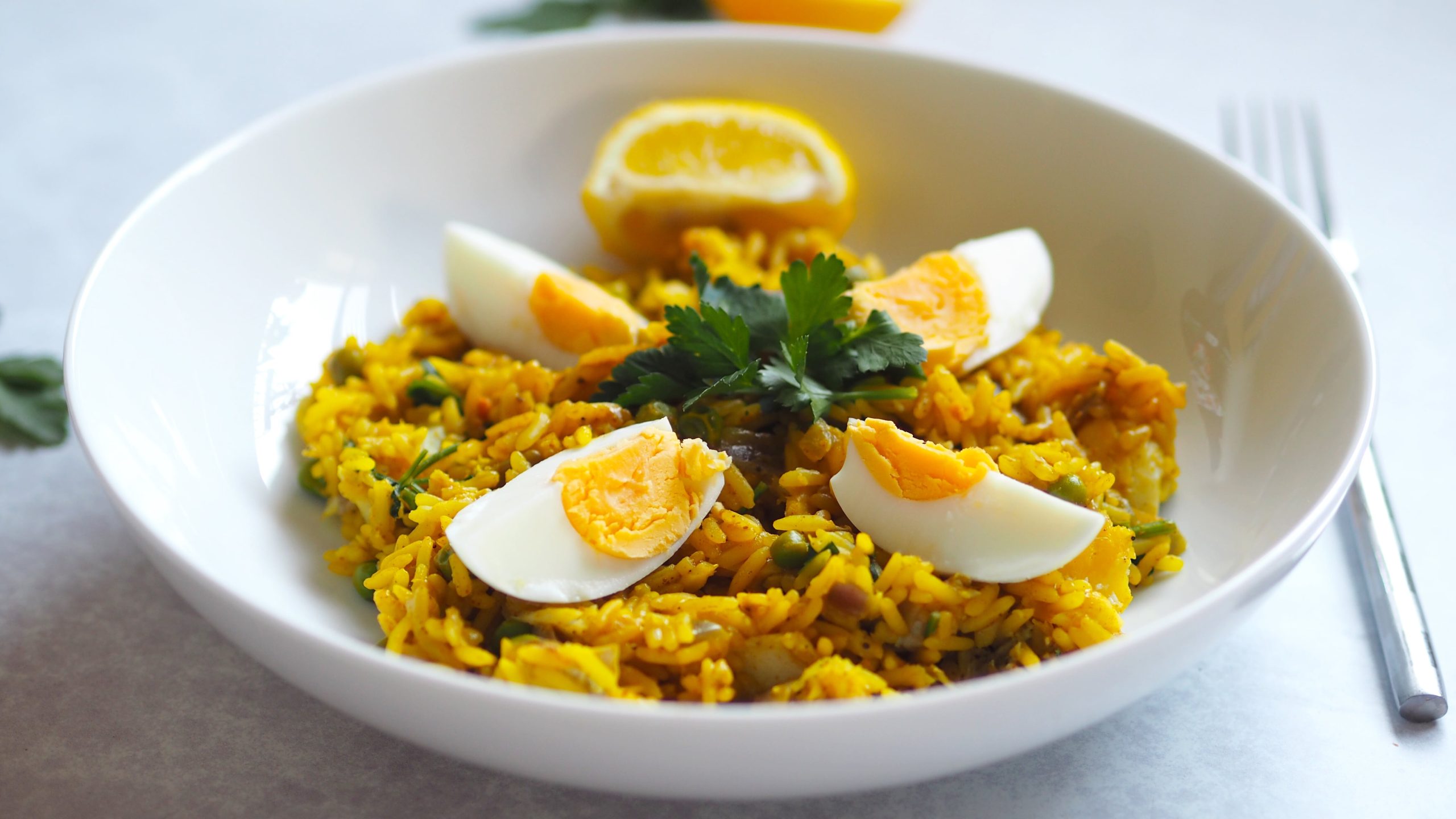 Kedgeree jeb rīsi ar lasi un olu